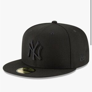 *BRAND NEW* Black New Era Cap